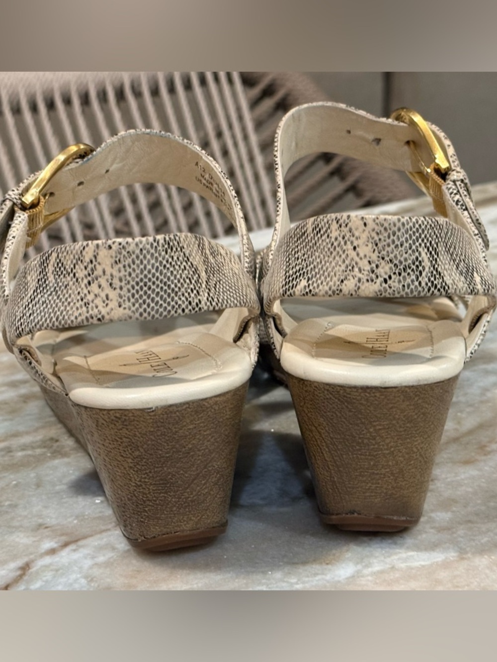 Women’s COLE HAAN Tan/grey snakeskin leather wedge sandals- Size 7.5 - Picture 5 of 7